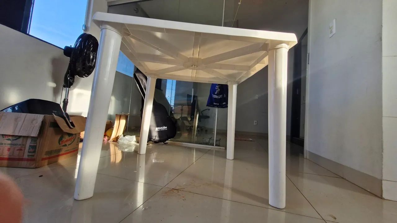 Mesa de plástico branca desmontável  - Foto 2
