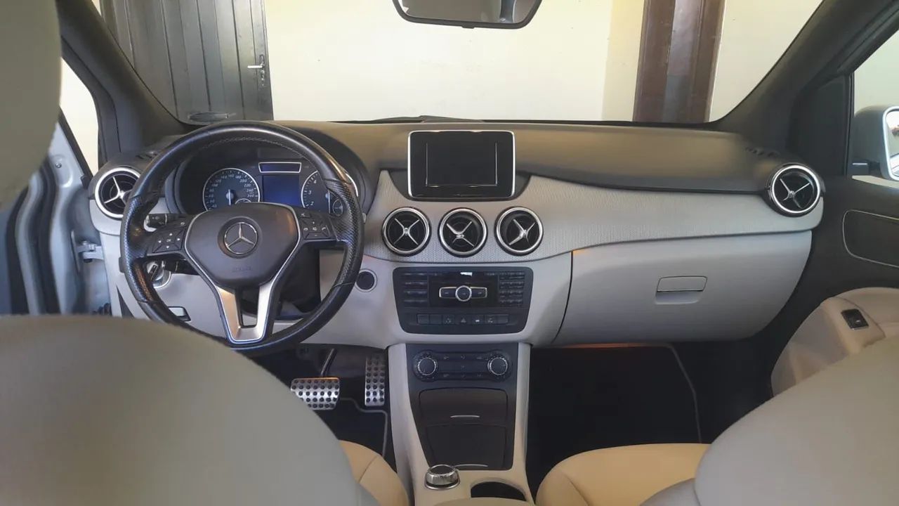 Mercedes-Benz Classe B 200 CGI 1.6 TB Sport 156cv AUT 2014