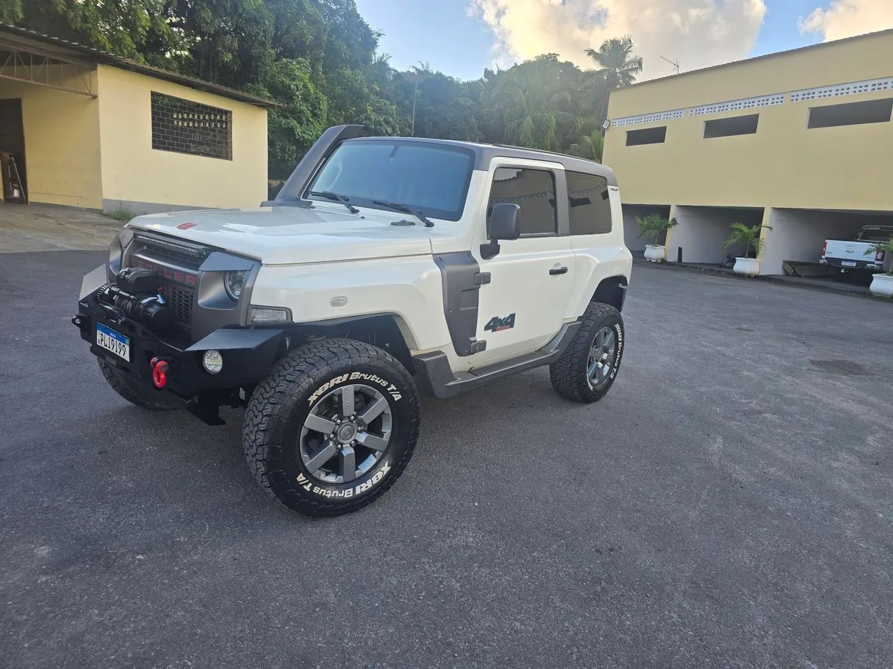 Troller T-4 T-4 4x4 3.2 20V Tdi Cap. Rígida Diesel 2018