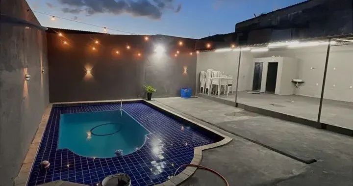 Alugo Salão Com Piscina 