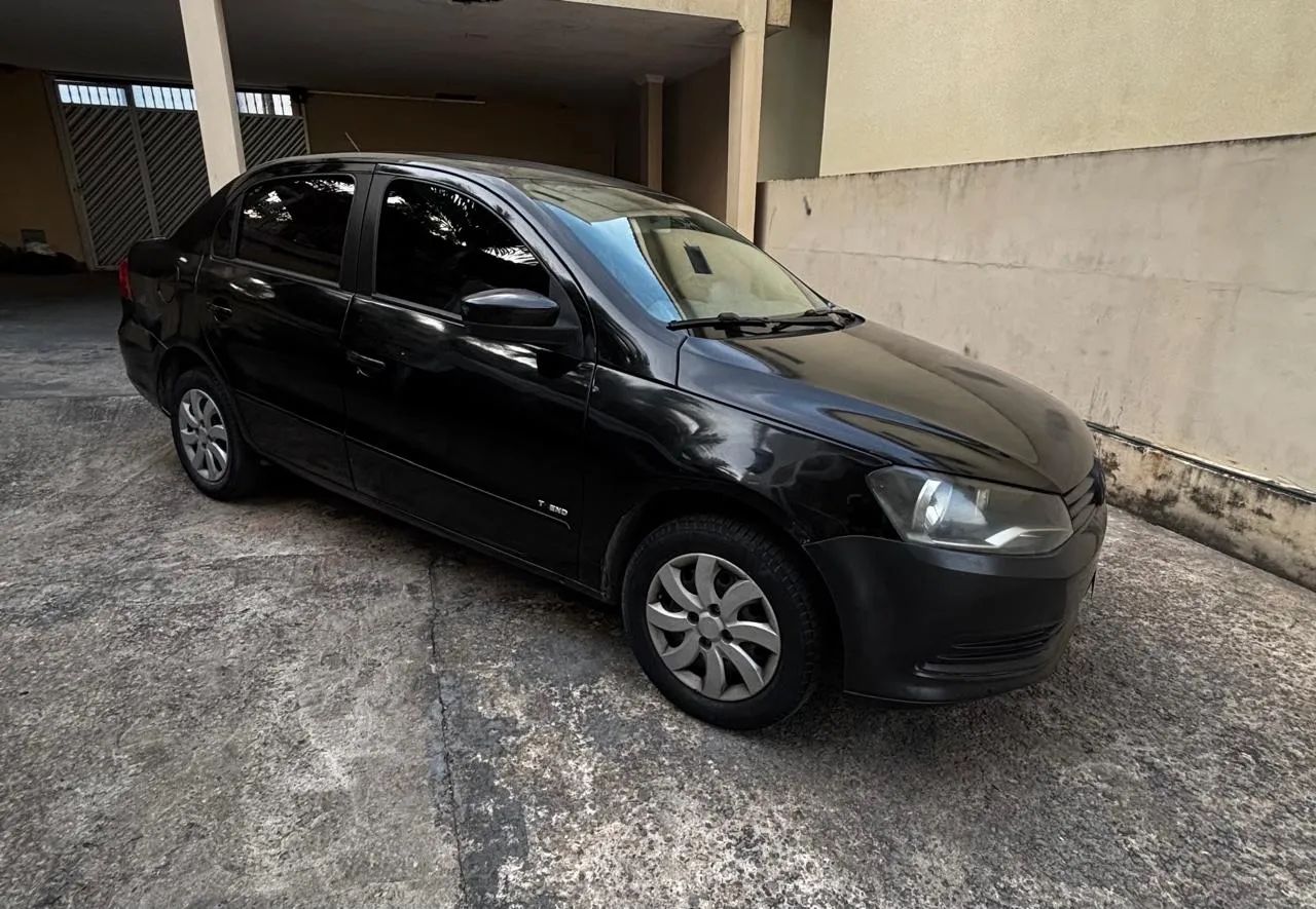 Volkswagen Voyage VOYAGE 1.0/1.0 City Mi Total Flex 8V 4p 2014