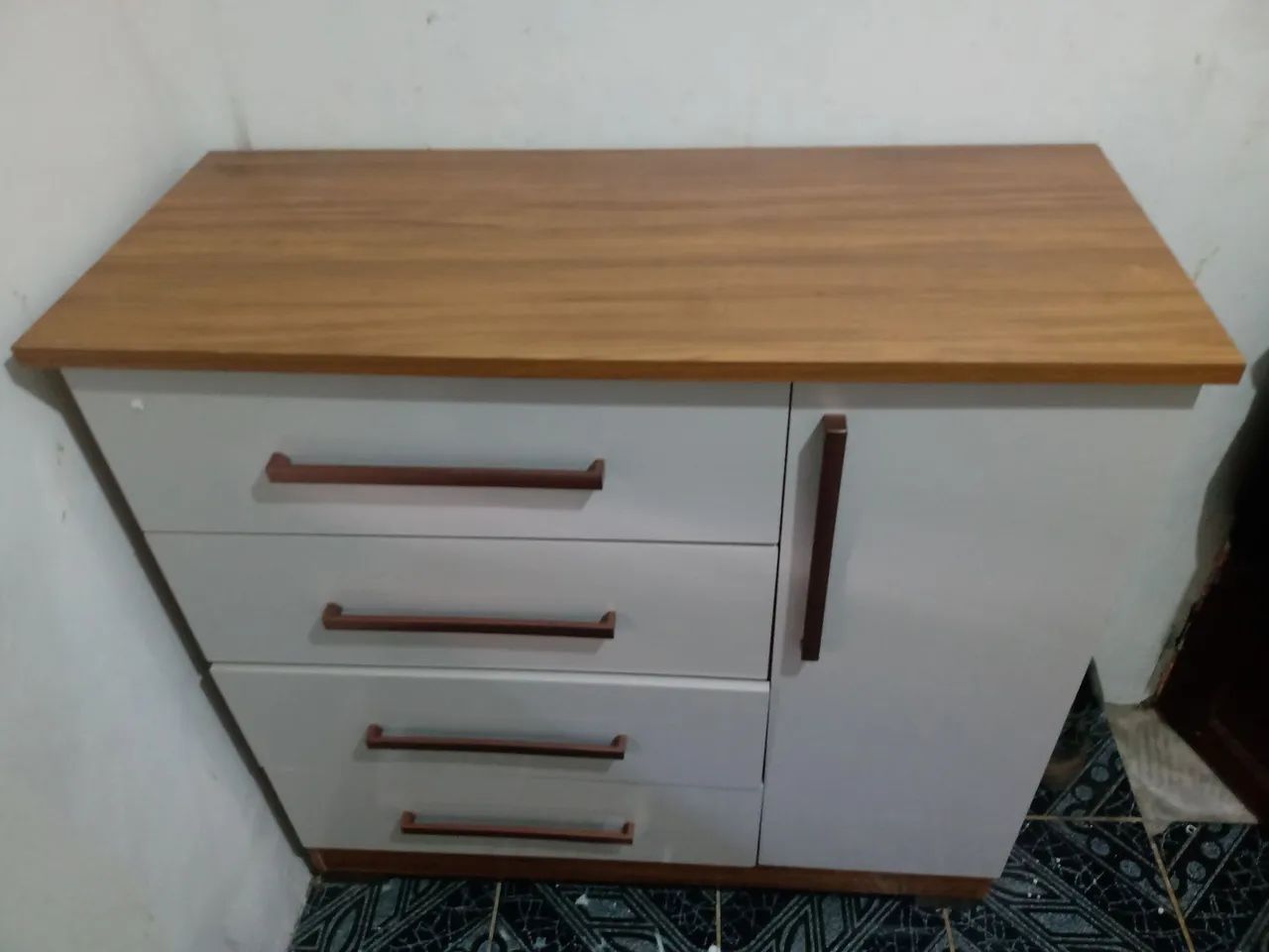 Cômoda em ótimas condições - Foto 2