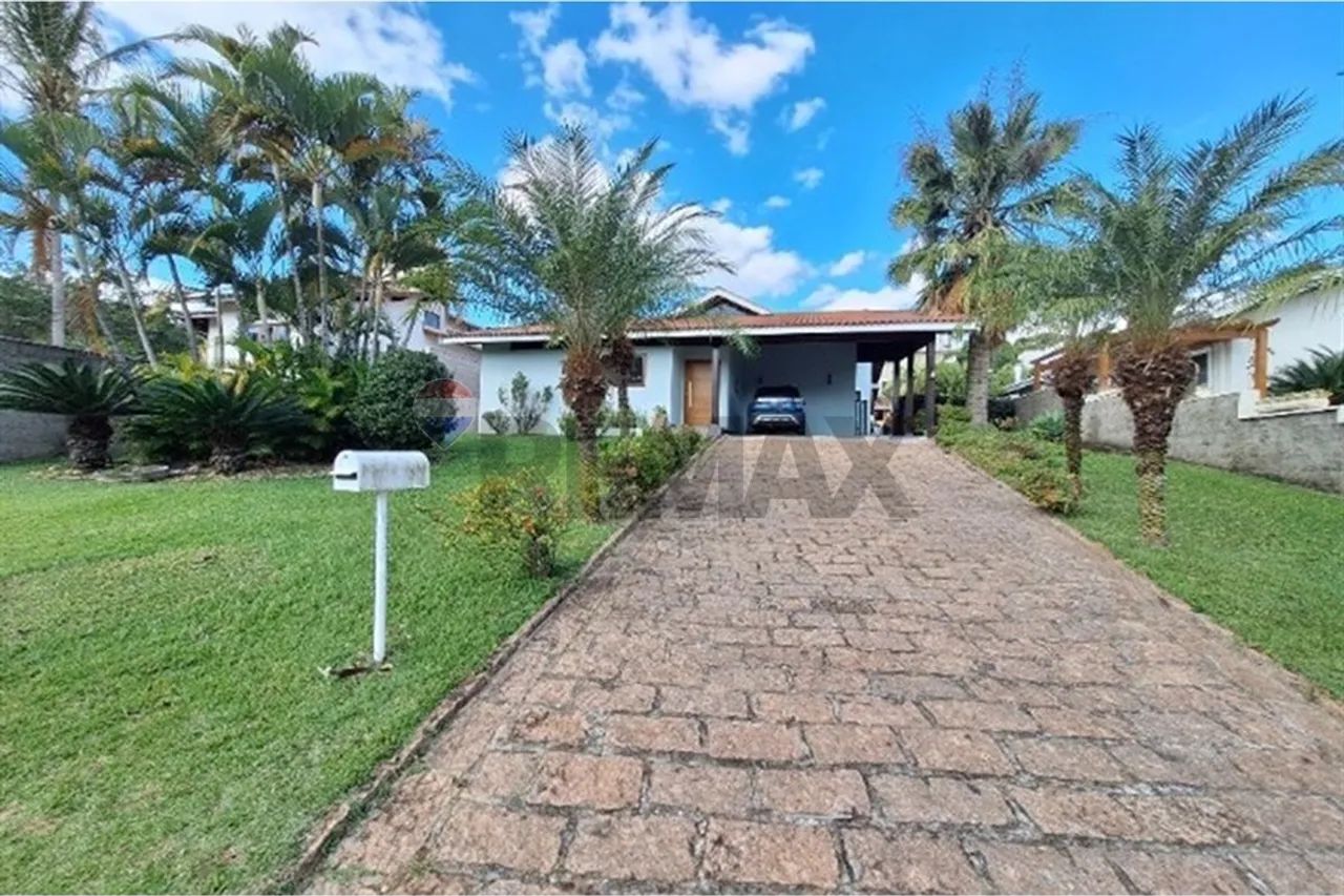 Sua Casa dos Sonhos em Condomínio em Vinhedo