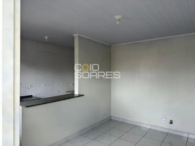 Imóvel com 5 Apartamentos de 2 Quartos - Excelente Investimento - Foto 2
