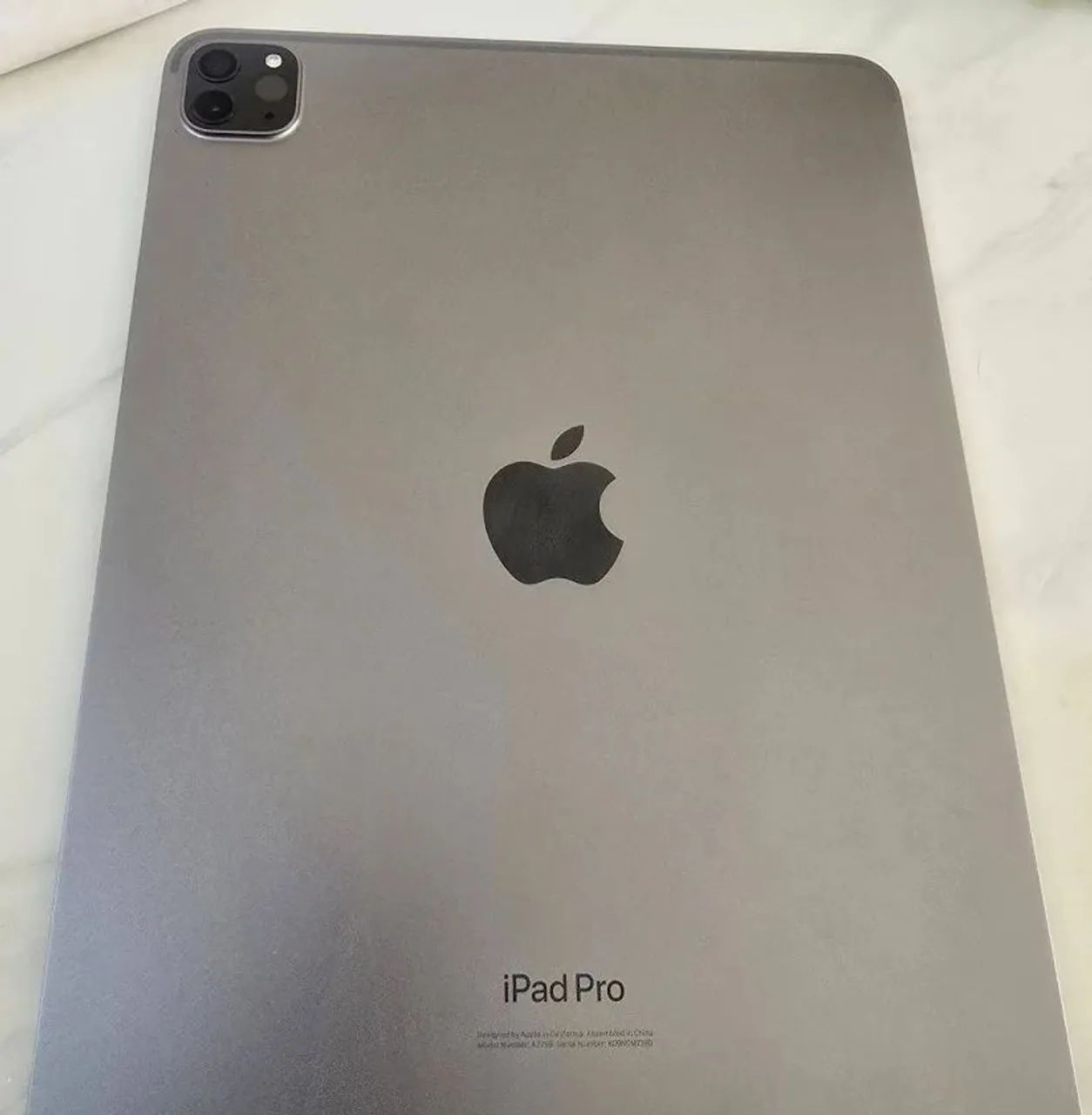iPad Pro M2 11" de 128GB em ótimo estado.