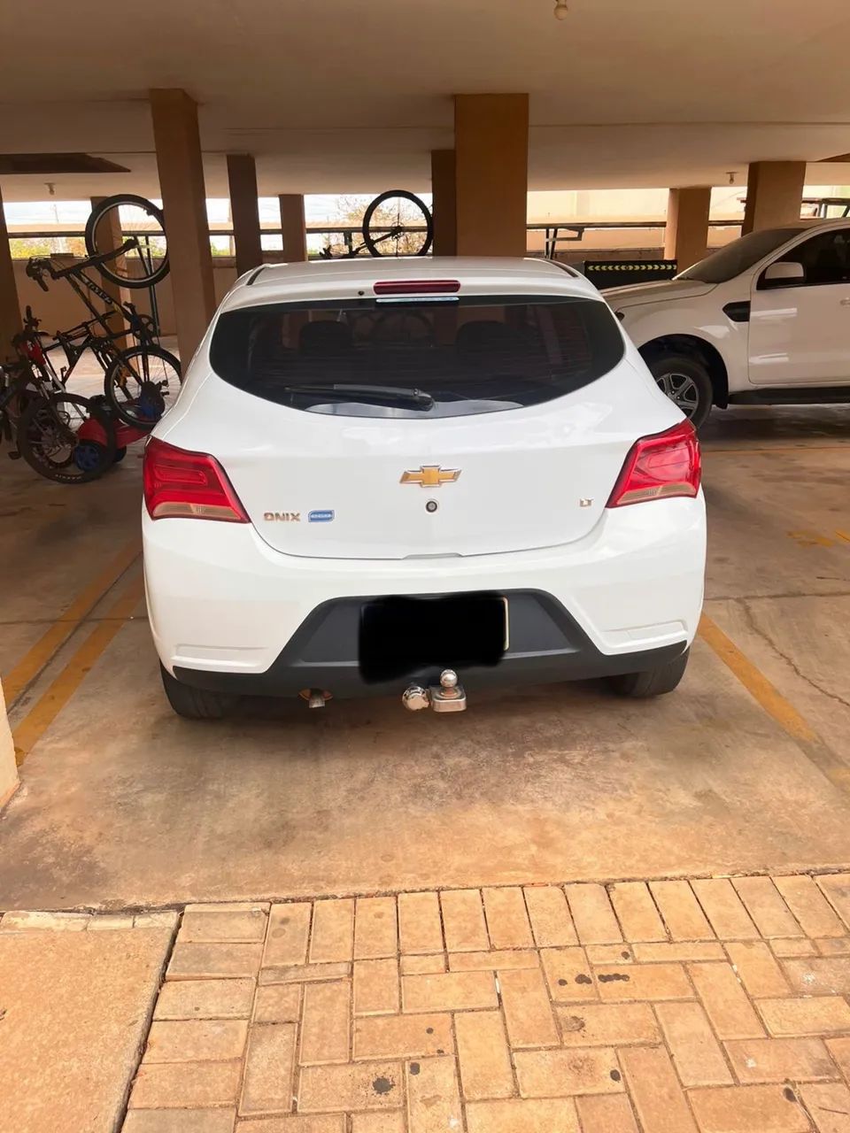 Chevrolet Onix Hatch LT 1.0 8V Flex Mec. 4P 2018 - Foto 4