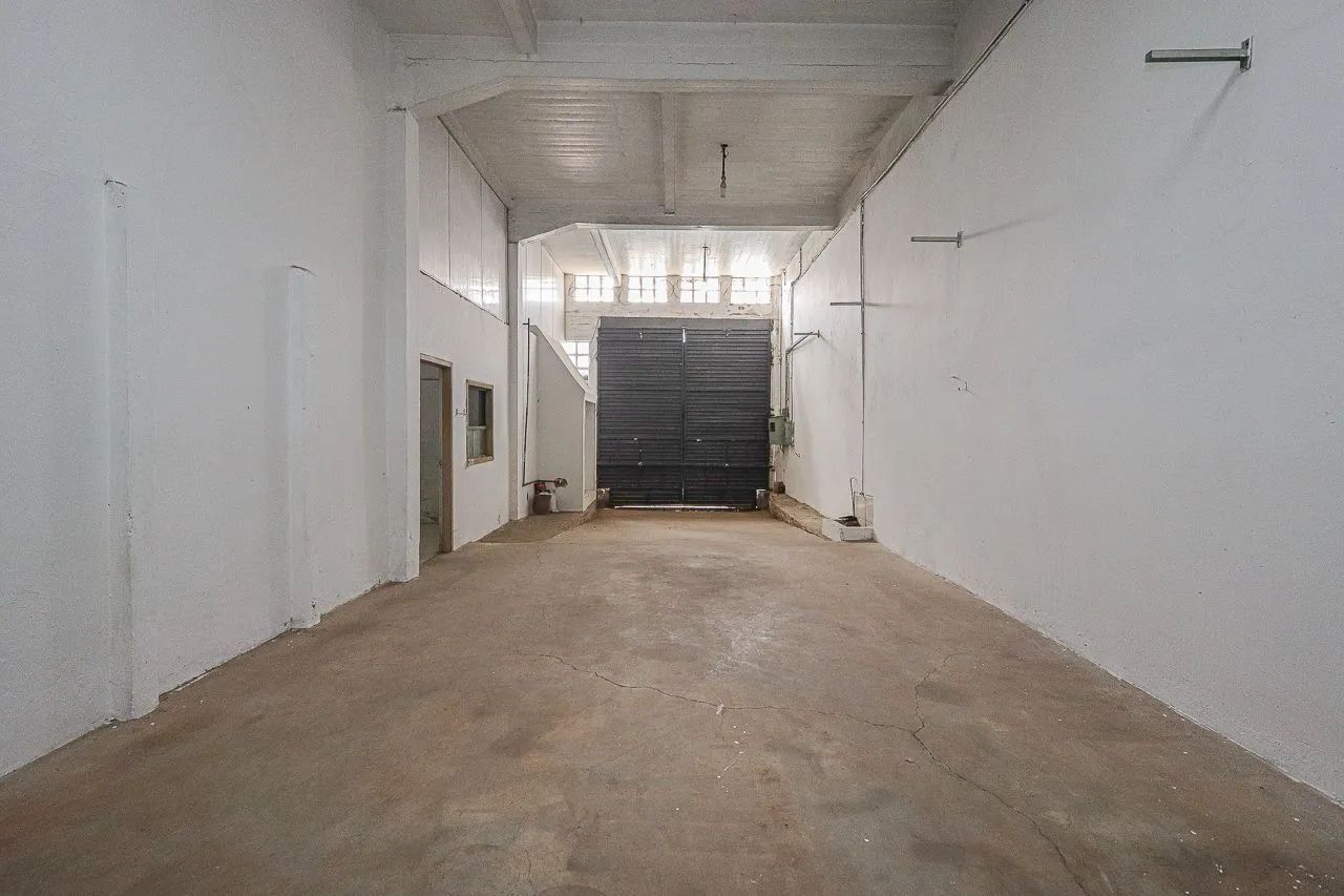 Prédio Comercial com entrada para caminhão - Foto 2