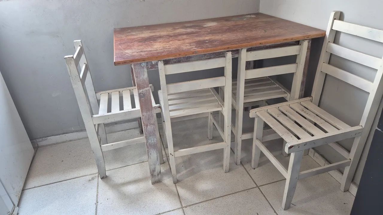 Mesa de cozinha madeira