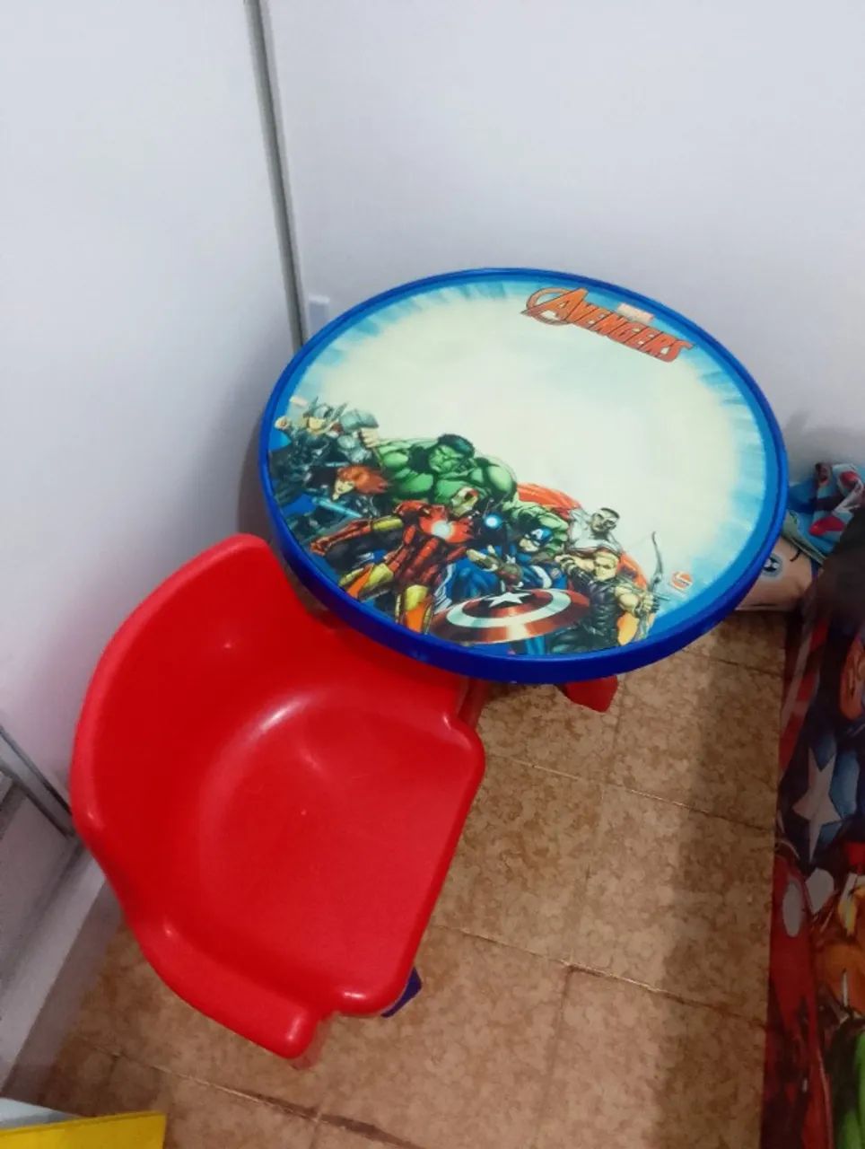 Mesa Infantil Vingadores  - Foto 3