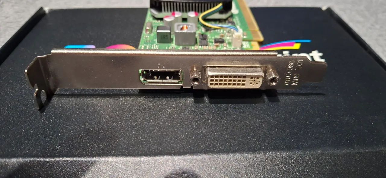 Placa de vídeo NVidia Quadro K620 em perfeito estado - Foto 2