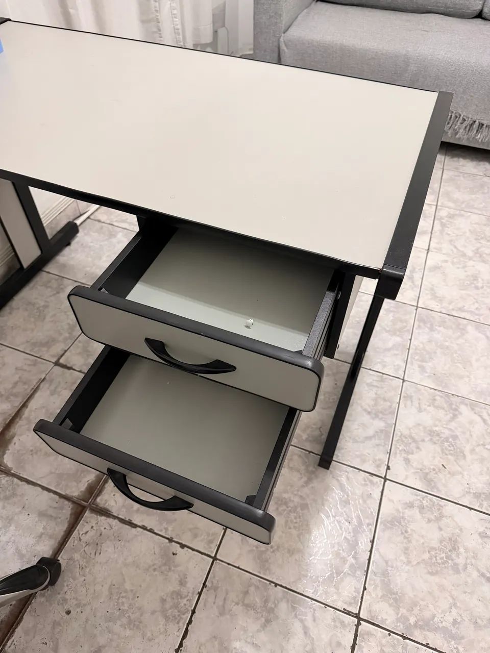 2 mesas de Mesas escritório  - Foto 4