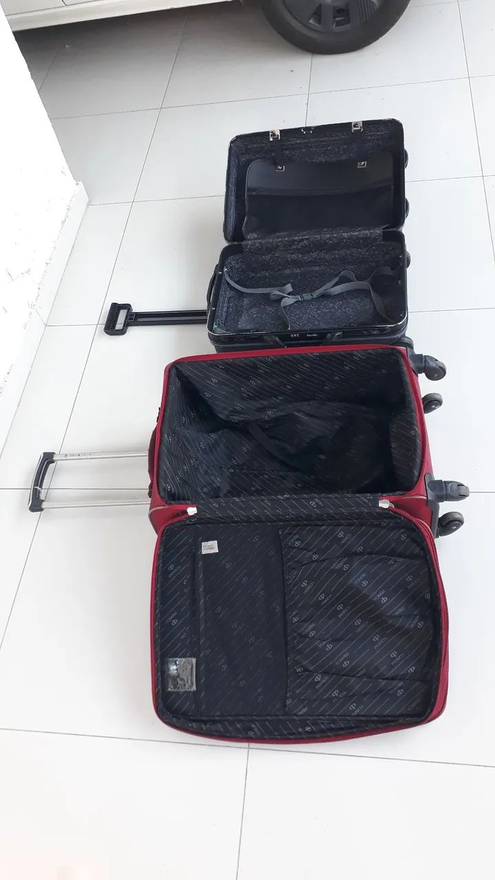 Vendo 2 malas ,100 reais cada uma 