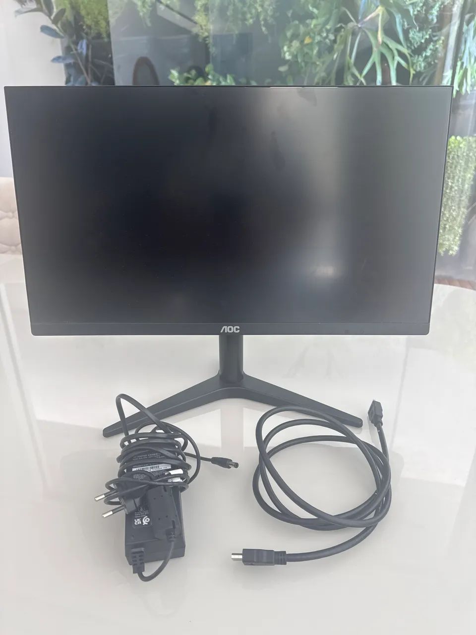 Monitor 21,5 polegadas muito novo Full HD 