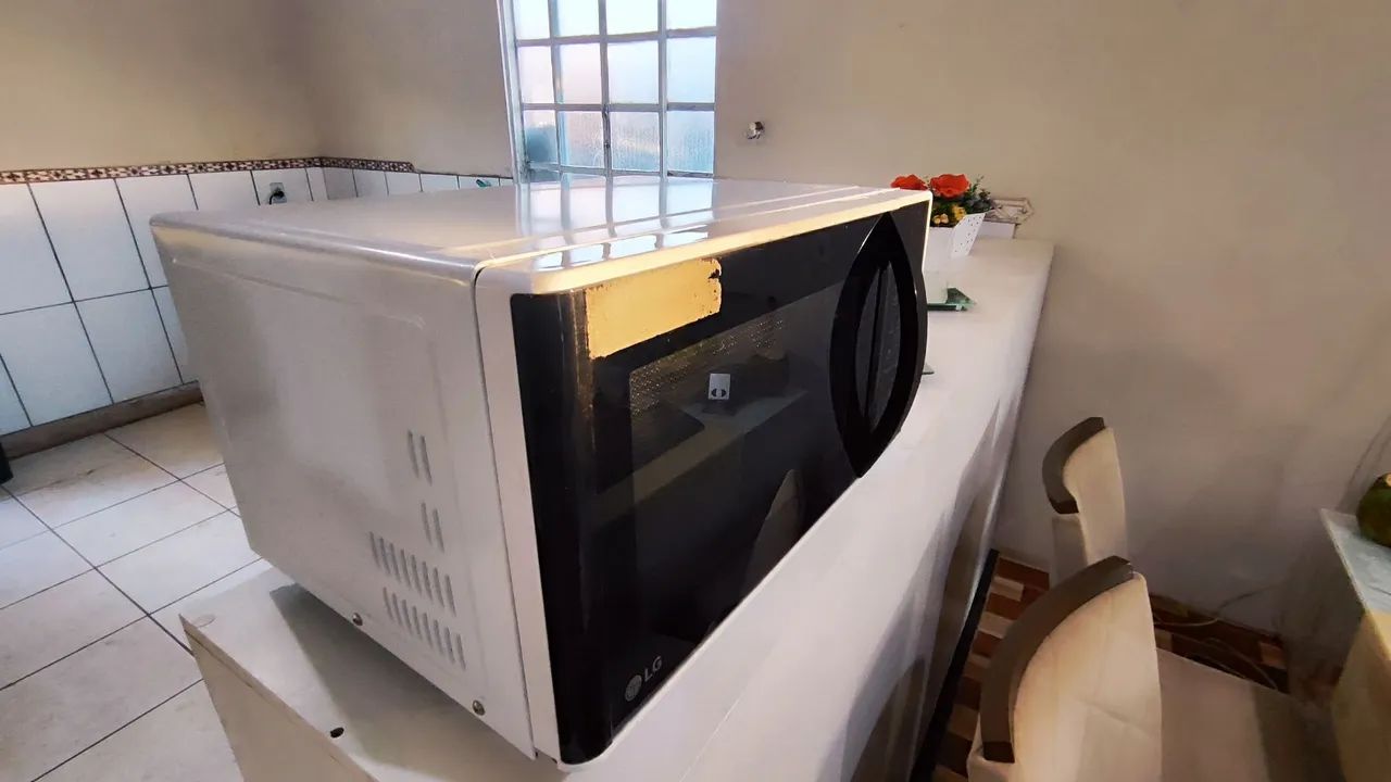 Microondas LG 30L 220V  - Foto 3