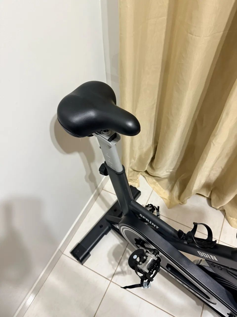 Vendo Bicicleta ergométrica  em ótimo estado. - Foto 3