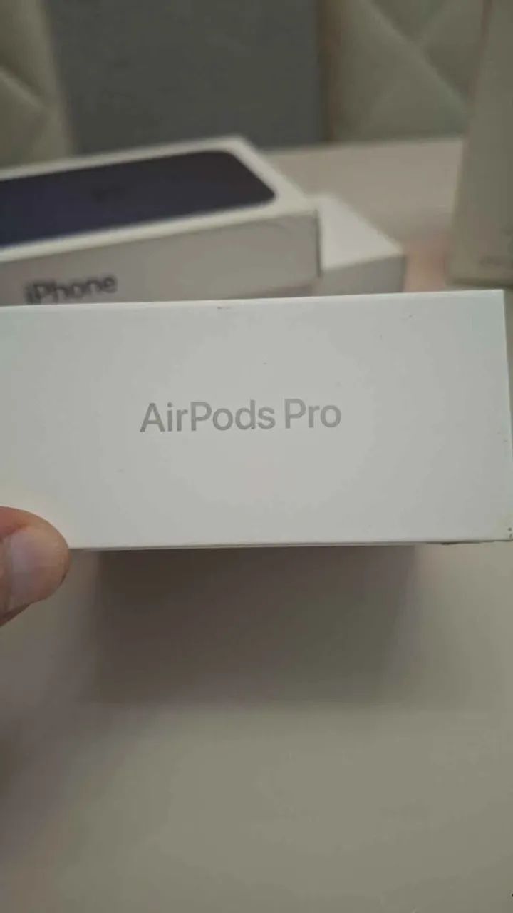 Apple AirPods Pro 3 - Fones de Ouvido - Jardim Recanto Suave