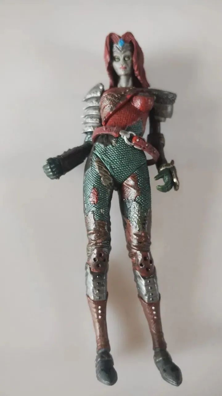 McFarlane Toys Captain Dasha 7  - Foto 3