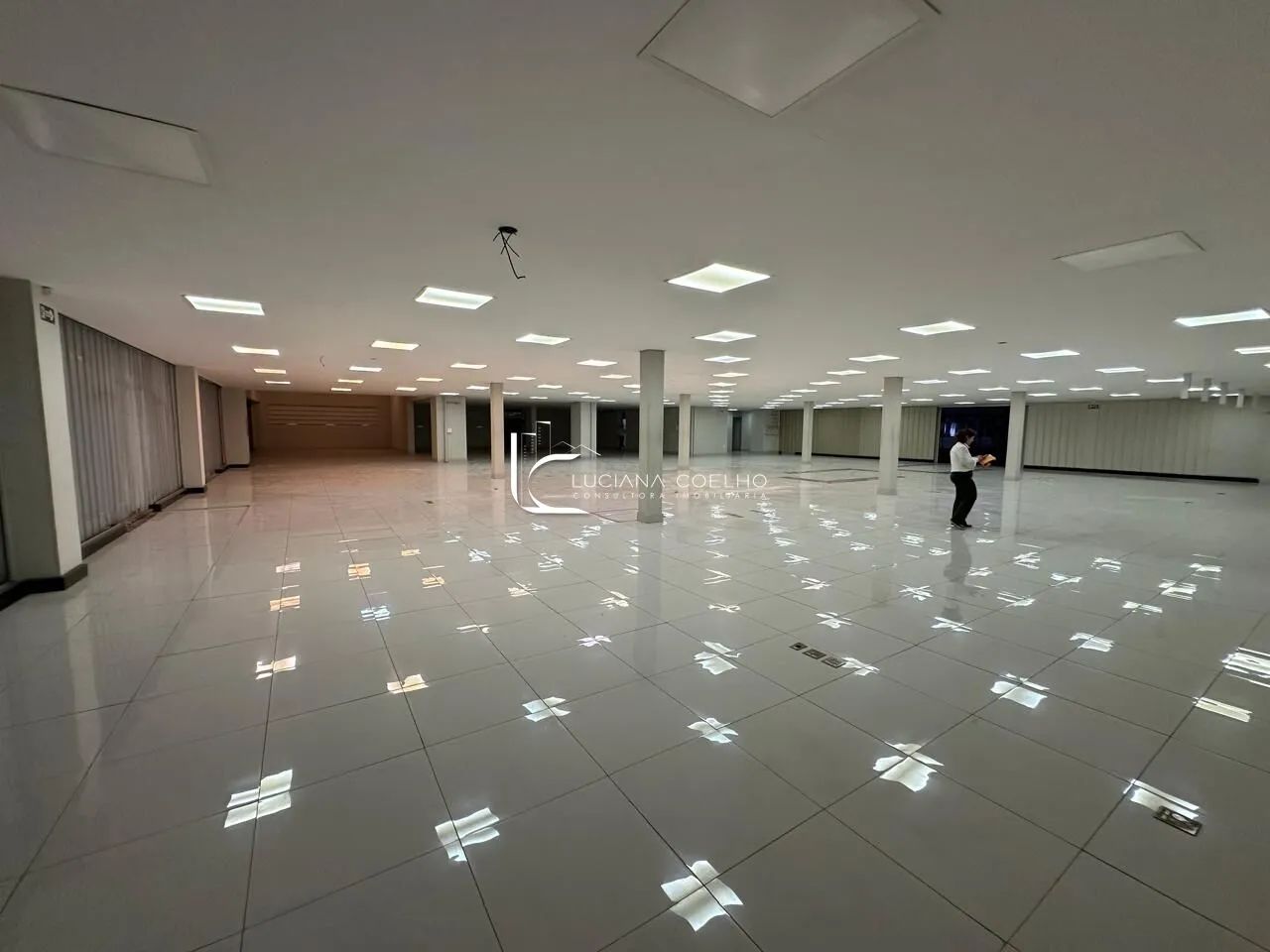 Área Comercial para Alugar no Bairro Torre com 9.700 m² - Foto 3