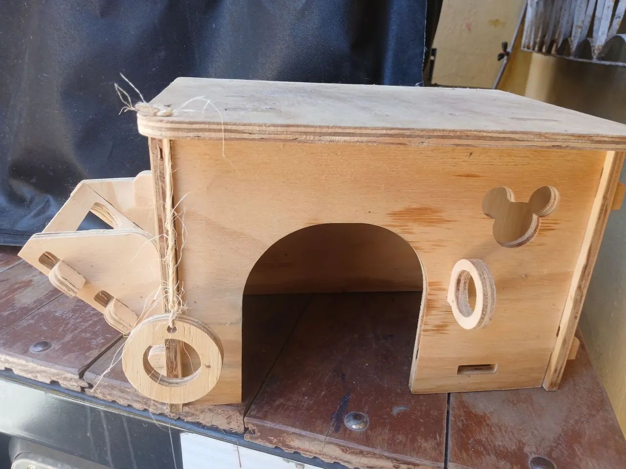 Casinha de madeira para coelho ?  - Foto 5