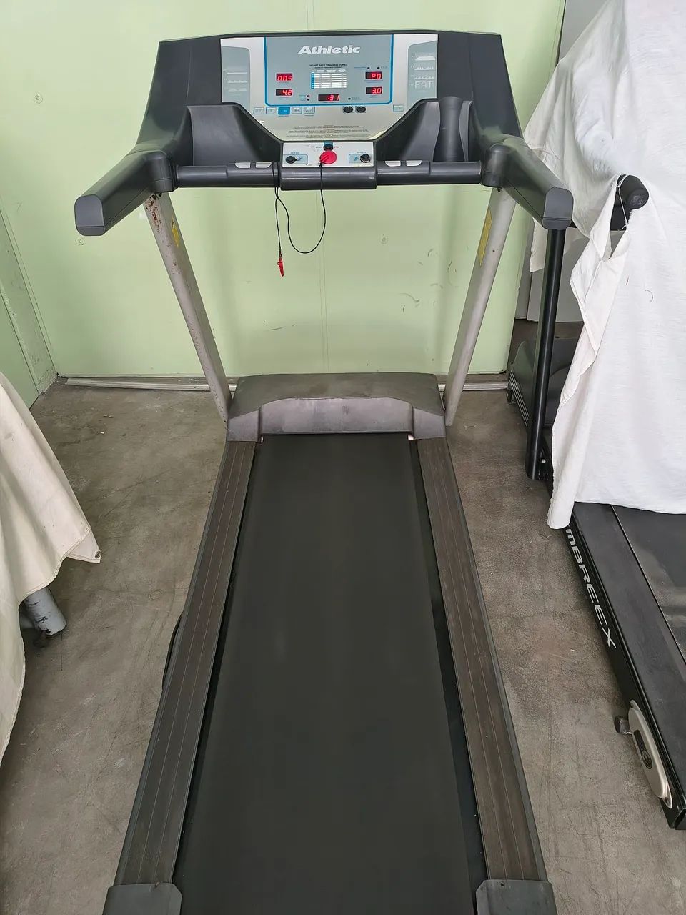 Esteira Athetic Professional 3920T  - Foto 3