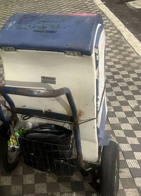 Carrinho térmico para vendas