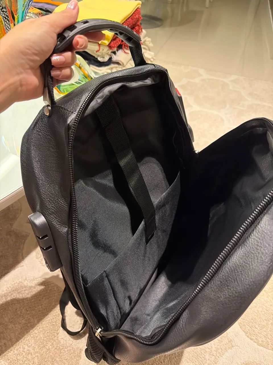 Mochila Executiva Premium USB e Entrada para Fone Nova - Foto 5