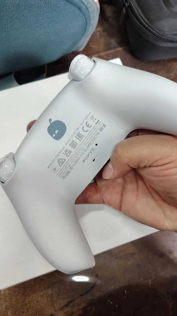 Controle Dualsense edição limitada Astrobot. - Foto 3