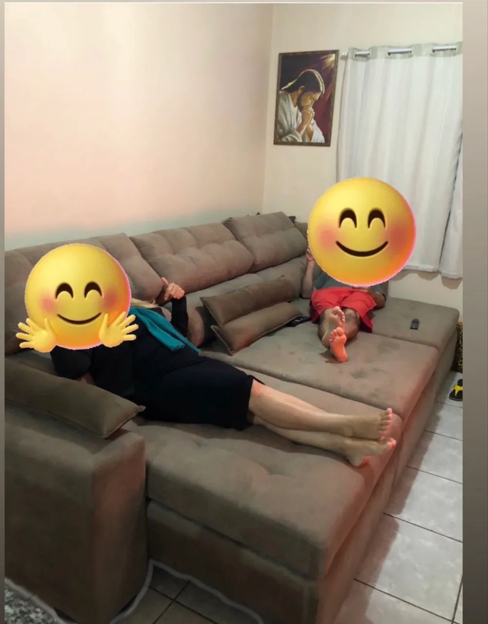 VENDO SOFÁ RETRÁTIL SUPER ACONCHEGANTE, LINDO E CONFORTÁVEL  - Foto 4