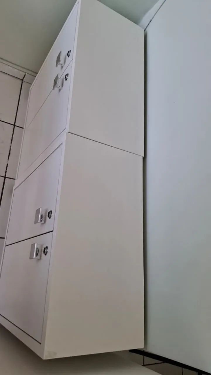 Armário com duas portas, chaves e divisória interna projetado em Mdf - Foto 4