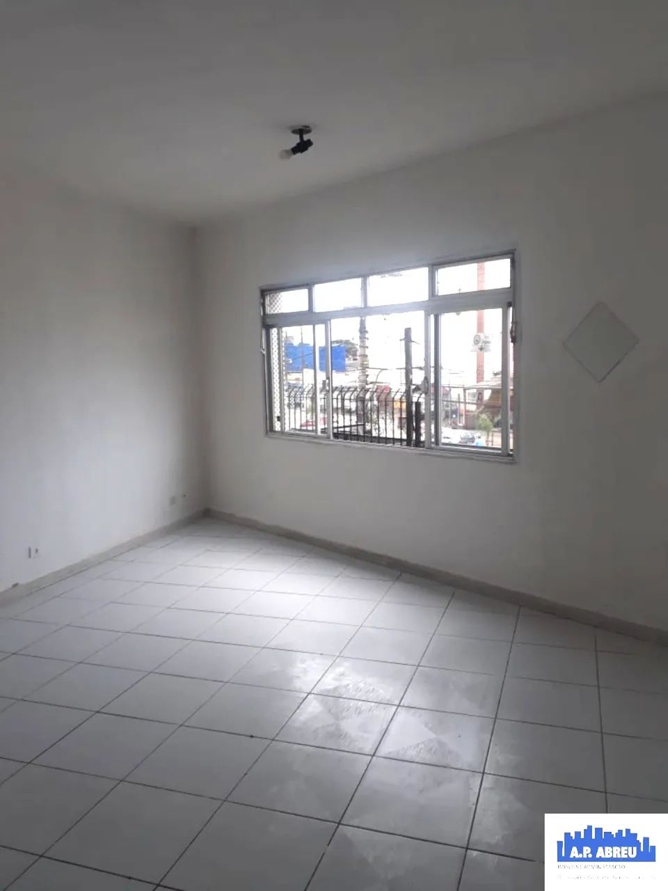 SALA COMERCIAL PARA ALUGAR NA ZONA SUL - Foto 2