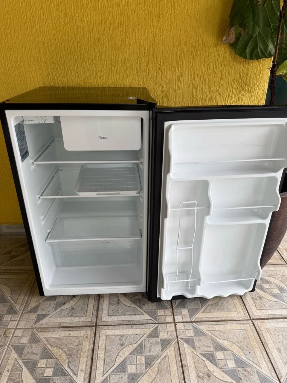 Frigobar Midea - Foto 4