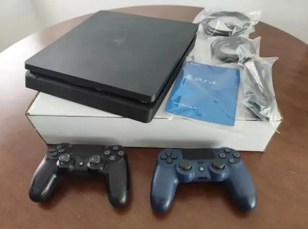 PlayStation 4 Slim 1TB