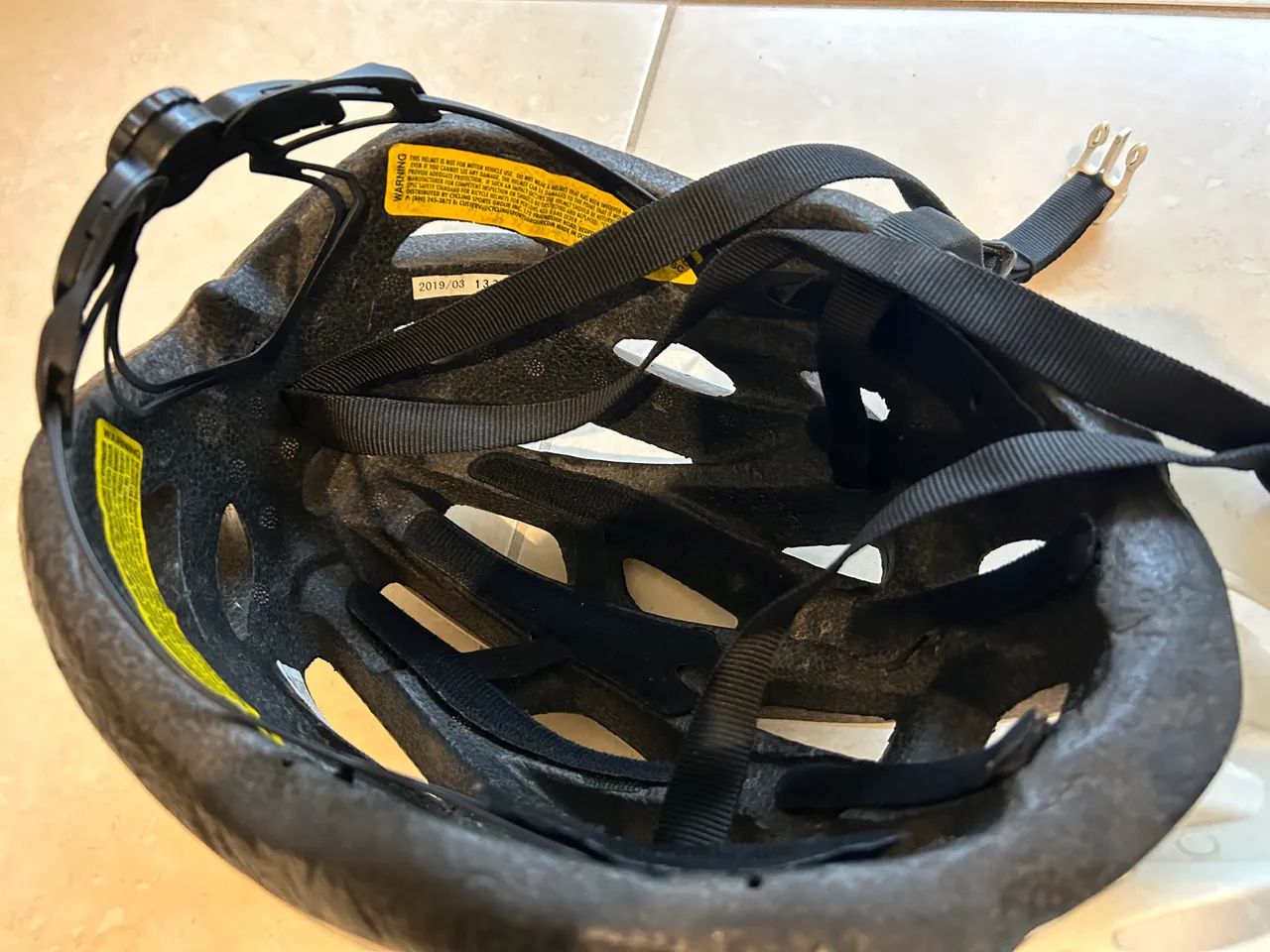 Capacete Cannondale branco  - Foto 4