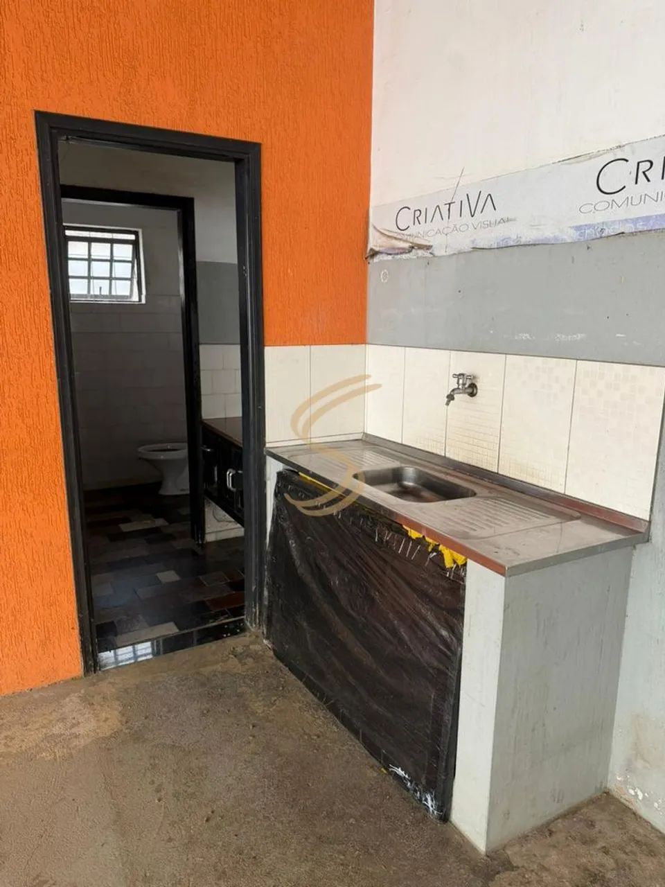 Oportunidade Única: Comércio, Apartamento e Barracão no Mesmo Local - Foto 3