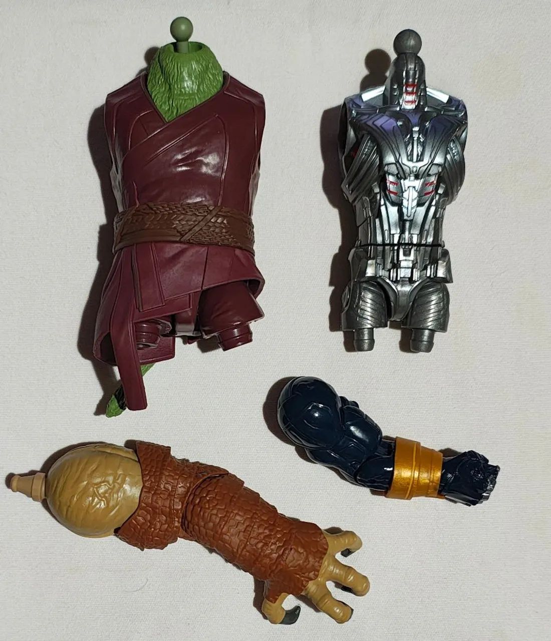 Peças Marvel Legends Build-A-Figure (BAF)