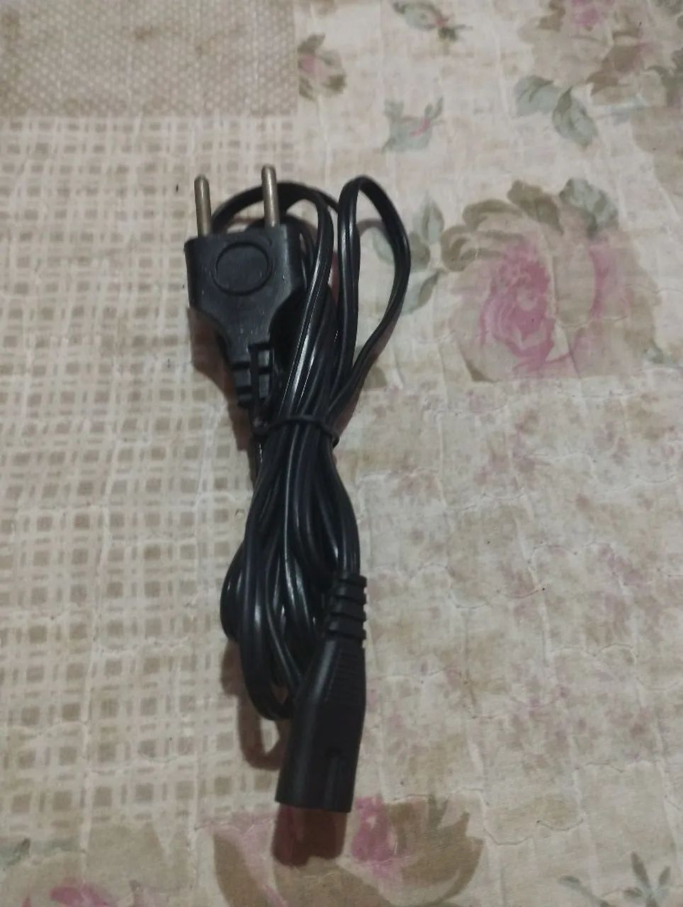 Cabo bipolar tipo 8 para diversos aparelhos 