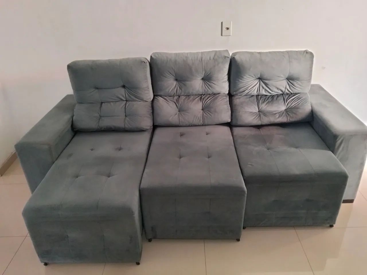 Sofá três lugares retrátil e reclinável. - Foto 3