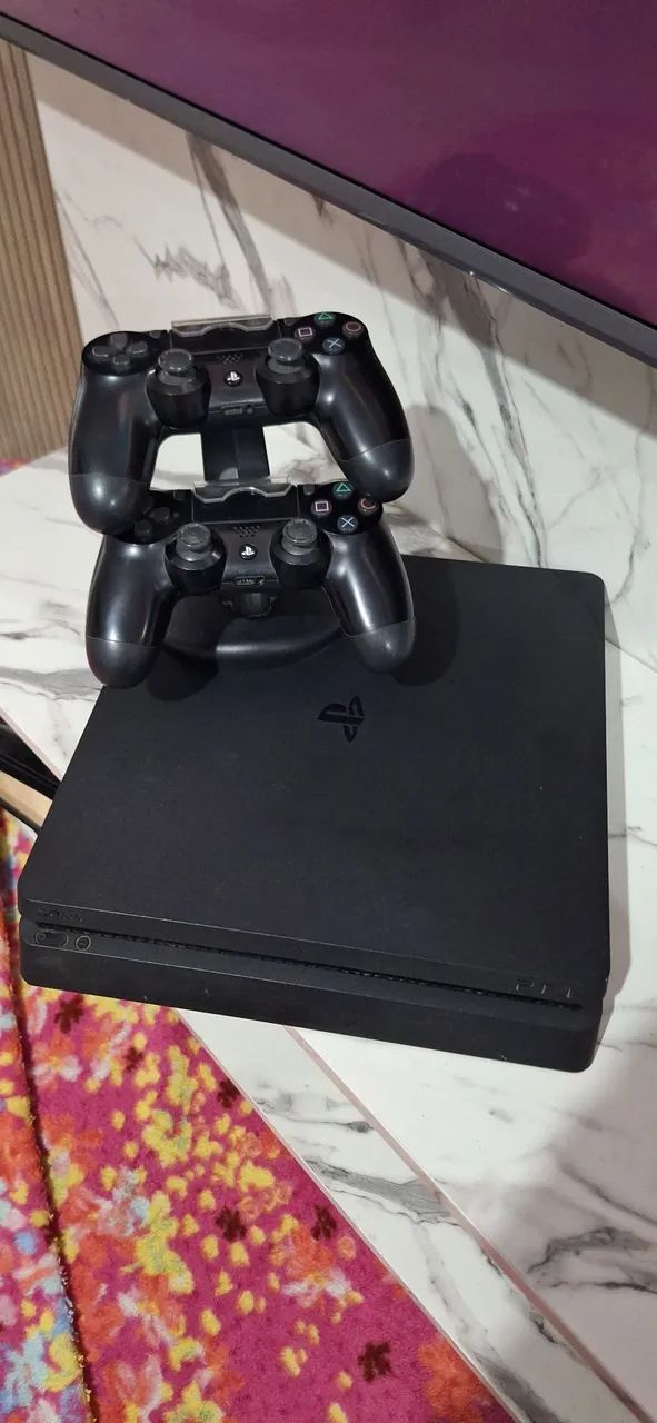 Acompanha 3 jogos em CD.