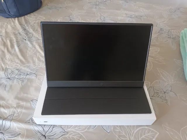 Monitor portatil(obs: 15 polegadas e nunca foi usado)