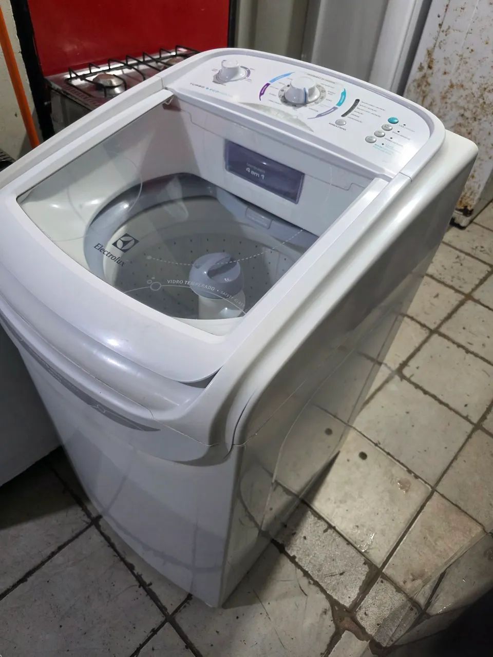 Maquina de lavar Electrolux 10kg funcionando perfeitamente  - Foto 2