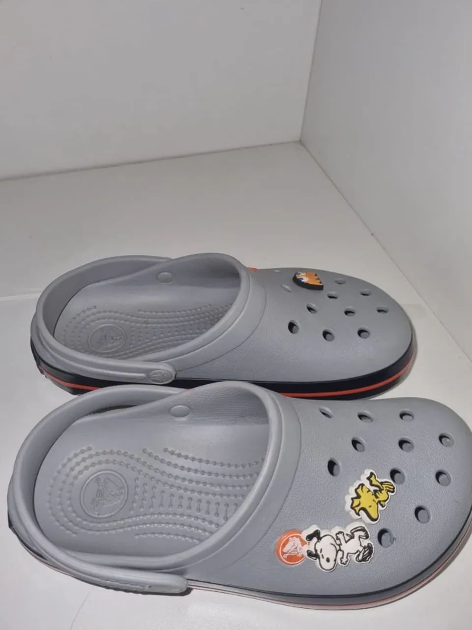 Crocs com bottons 