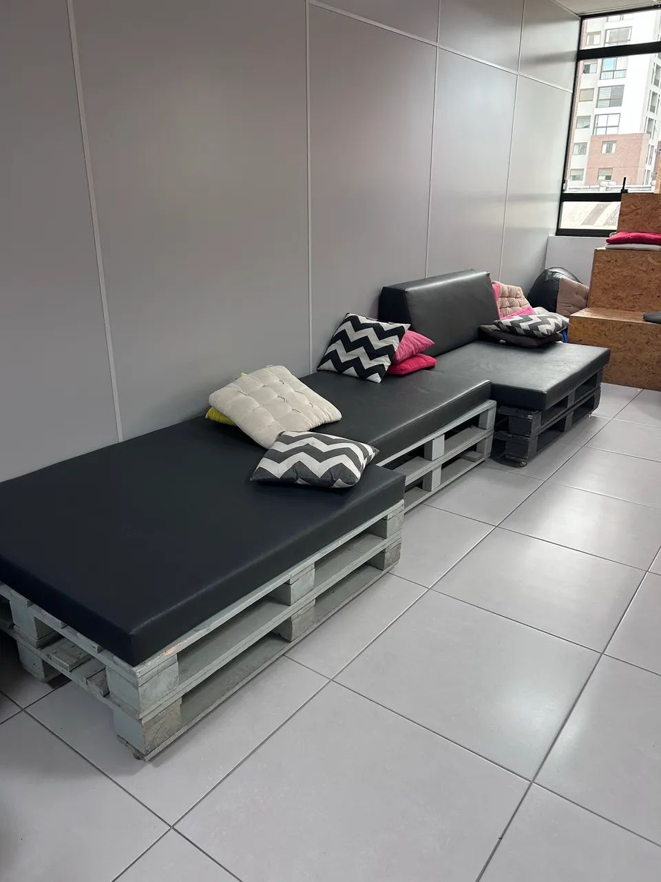 Sofá Modular Estilo Lounge em Pallet    - Foto 2