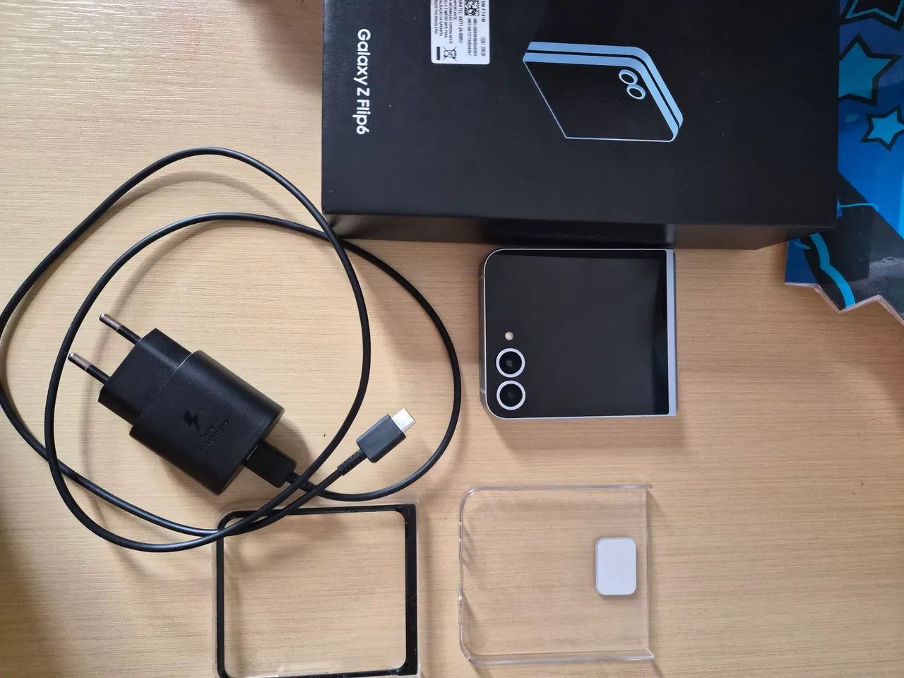 Celular Z Flip 6 azul