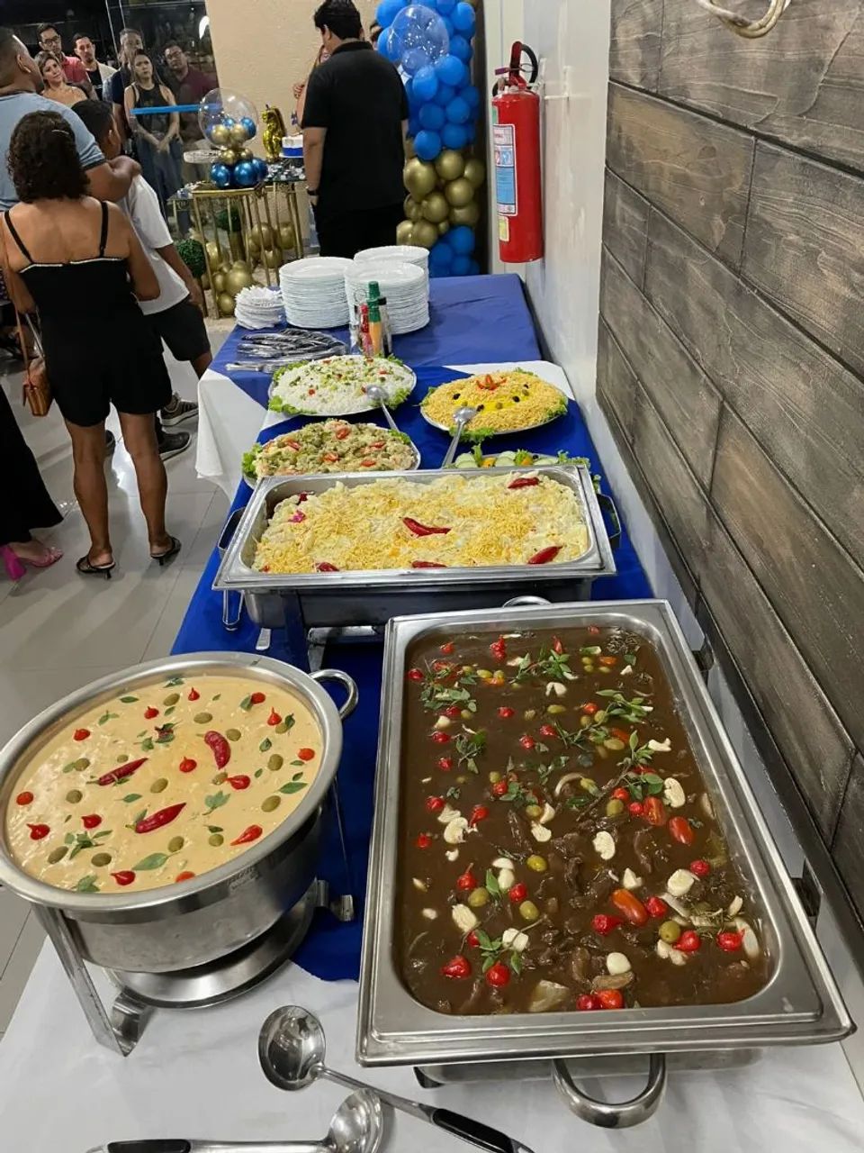 buffet de jantar e almoço 