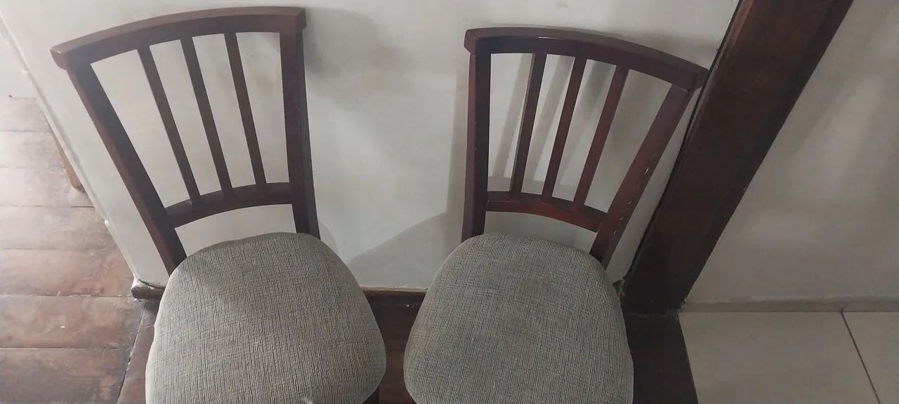 DUAS CADEIRAS RETRÔ DE MADEIRA - Foto 3