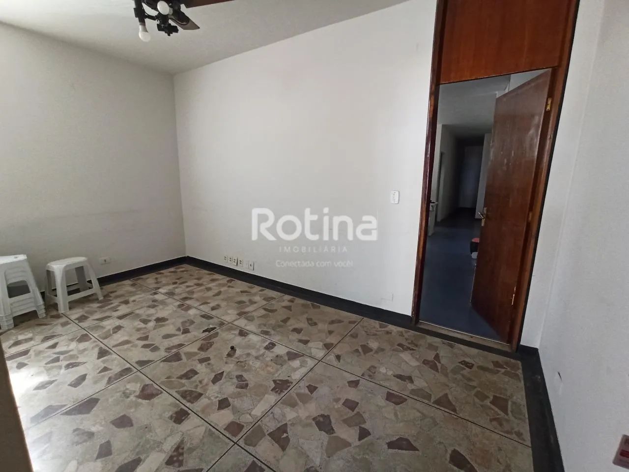 Sala para alugar, Martins - Uberlândia/MG - Rotina Imobiliária - Foto 4