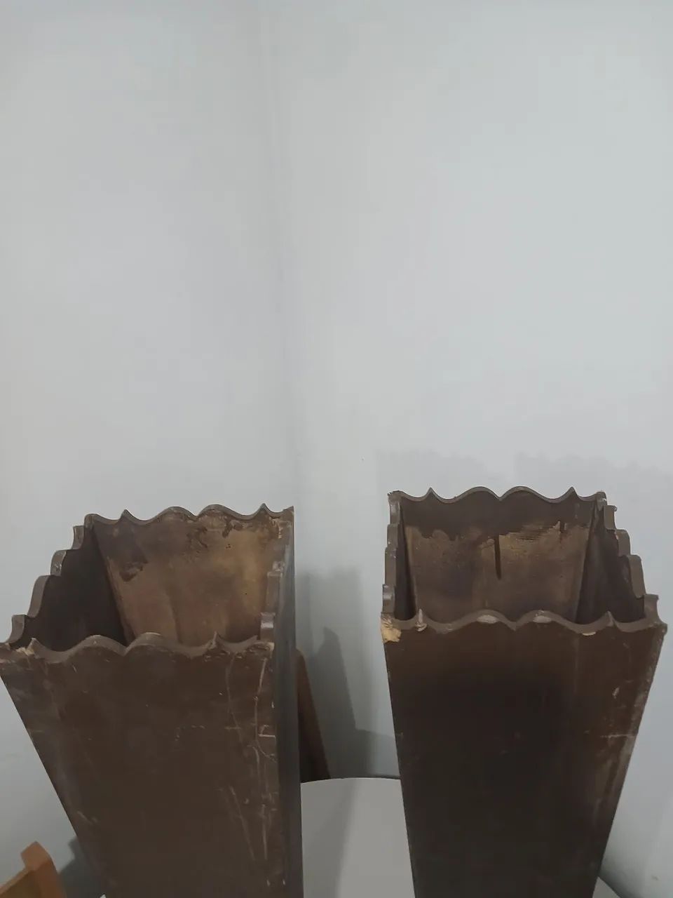 Vendo 2 cachepos de caso  em mdf rustico - Foto 5
