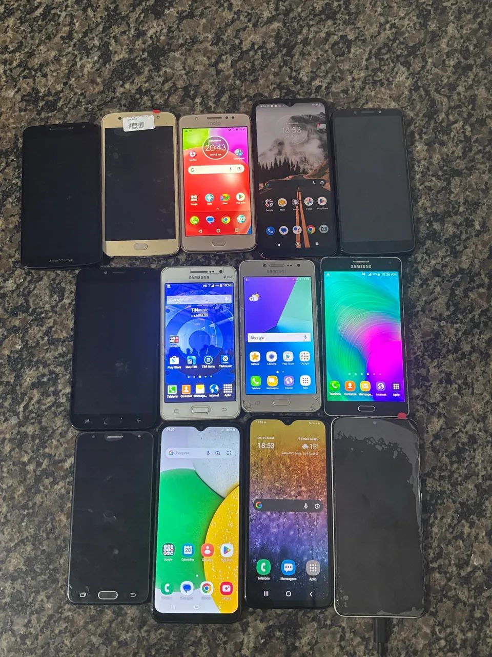 LOTE COM 13 CELULARES MOTOROLA E SAMSUNG - FUNCIONANDO / PARA REPARO