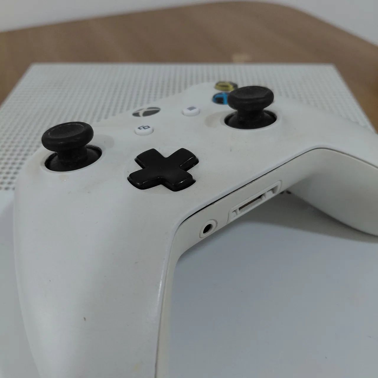 XBOX ONE S ALL DIGITAL 1TB - Foto 4