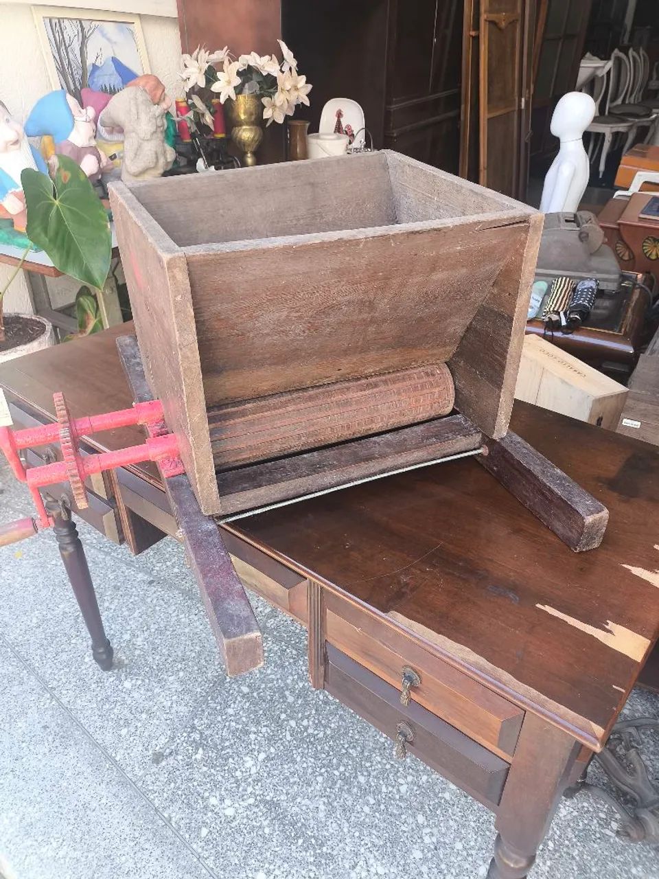 Moedor de uva antigo  - Foto 2